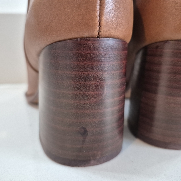 Madewell NWOT, Women's Heeled Leather Boots English Saddle (color), size 7.5 - Picture 3 of 12